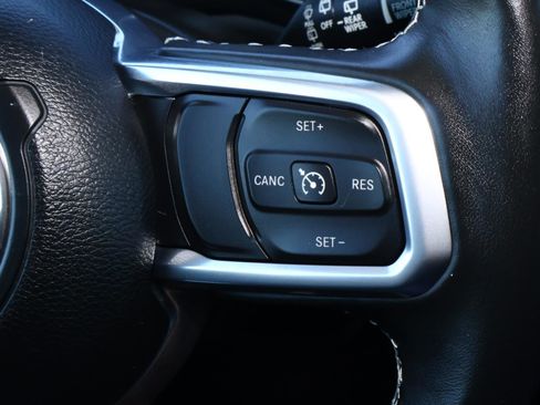 Used 2022 Jeep Wrangler Unlimited Sahara w/ Cold Weather Group image 27