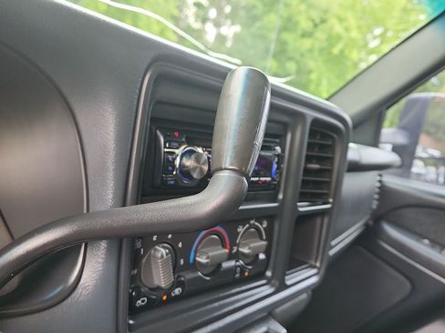 Used 2002 Chevrolet Silverado 2500 LS AWD/4WD image 17