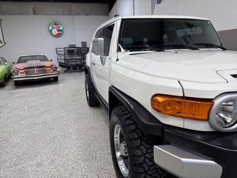 Used 2010 Toyota FJ Cruiser 4WD image 48