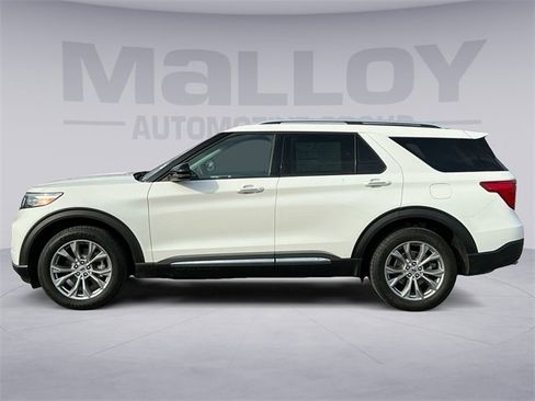 Certified 2023 Ford Explorer Limited w/ Limited Technology Package image 2