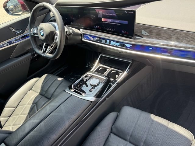 Used 2026 BMW 740i xDrive AWD/4WD image 27