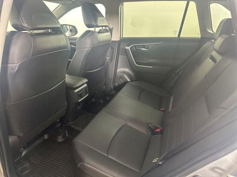 Used 2022 Toyota RAV4 XLE Premium AWD/4WD image 18