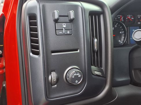 Used 2019 GMC Sierra 2500 4x4 Crew Cab w/ Sierra Convenience Package image 18