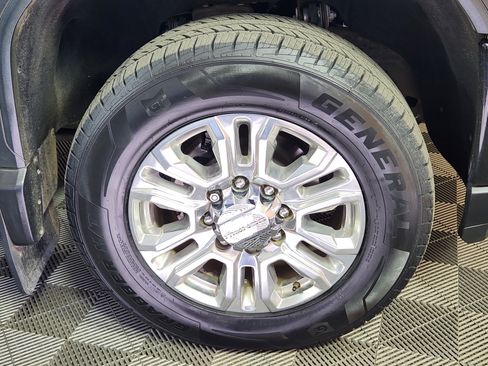 Used 2020 GMC Sierra 2500 Denali w/ Denali Ultimate Package image 9