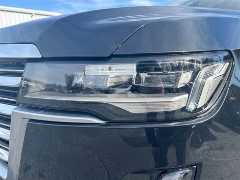 Used 2022 Cadillac Escalade ESV Premium Luxury Platinum image 10