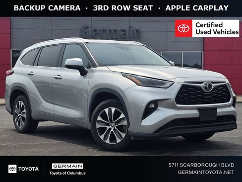 Used 2022 Toyota Highlander XLE FWD image 1