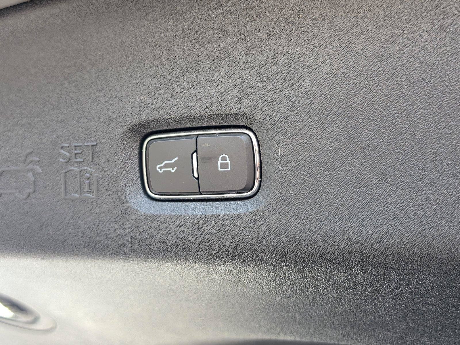 Used 2025 Ford Expedition Max Active AWD/4WD image 36