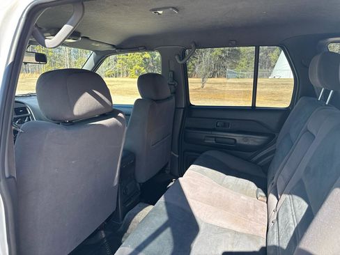 Used 2000 Nissan Pathfinder XE image 17