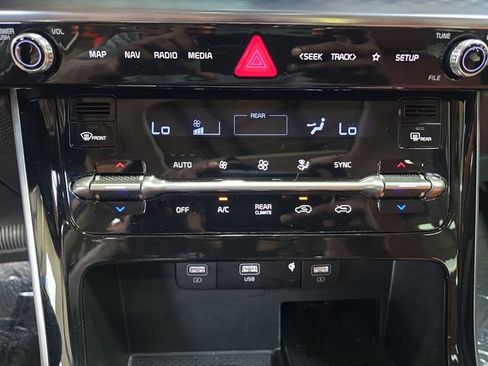 Used 2023 Kia Carnival SX Prestige FWD image 26