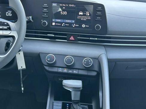 New 2026 Hyundai Elantra SE FWD image 18