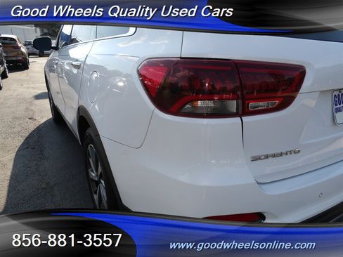 Used 2019 Kia Sorento EX w/ EX Touring Package AWD/4WD image 9