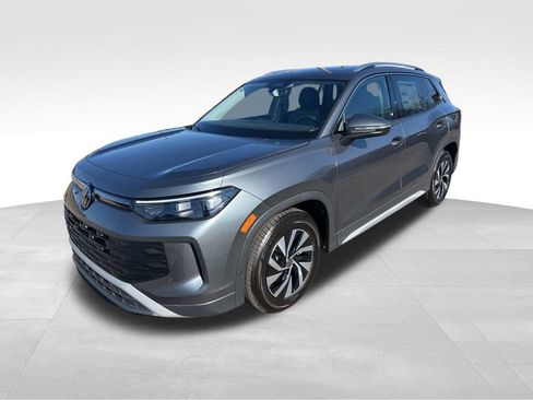 New 2026 Volkswagen Tiguan S image 1