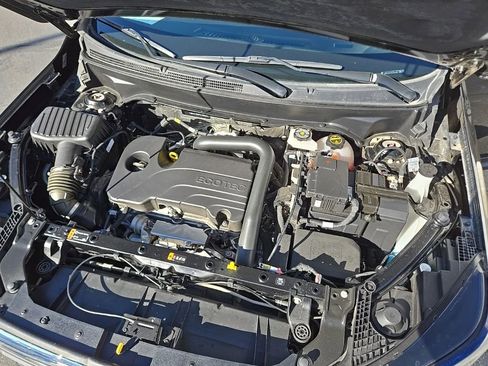 Used 2024 GMC Terrain SLE image 36