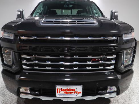 Used 2022 Chevrolet Silverado 2500 LTZ w/ Z71 Chrome Sport Edition AWD/4WD image 4
