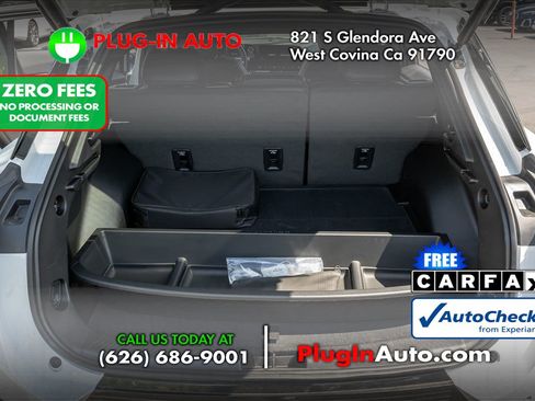 Used 2024 Chevrolet Equinox EV LT w/ LPO, Active Package FWD image 11