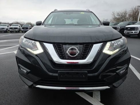 Used 2017 Nissan Rogue SL image 3