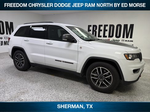 Used 2021 Jeep Grand Cherokee Trailhawk AWD/4WD image 3