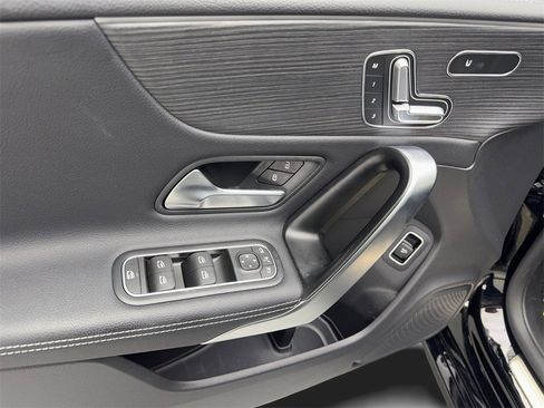 Used 2023 Mercedes-Benz CLA 250 4MATIC w/ Premium Package image 31