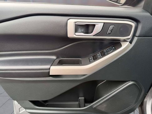 Certified 2023 Ford Explorer XLT AWD/4WD image 19
