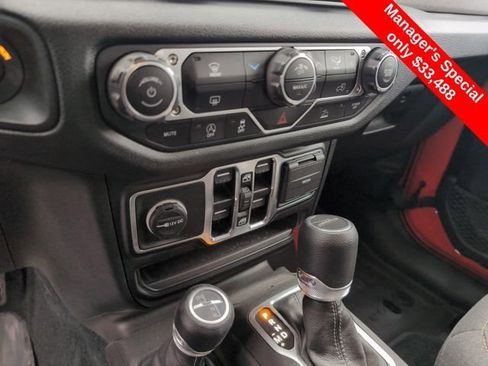 Used 2024 Jeep Gladiator Sport image 22