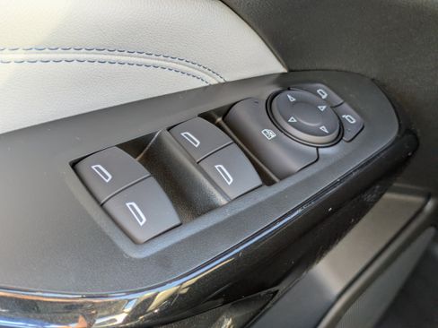 New 2026 Chevrolet Trax LT w/ Sunroof Package image 15