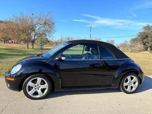 Used 2007 Volkswagen Beetle Convertible w/ Package 2 image 8