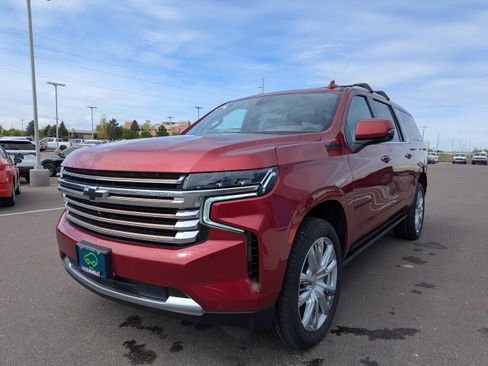 Certified 2021 Chevrolet Suburban High Country w/ Premium Package 2 AWD/4WD image 7