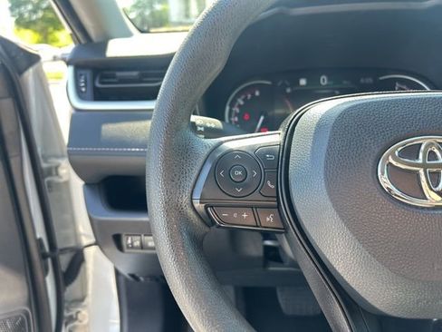 Used 2024 Toyota RAV4 XLE FWD image 22