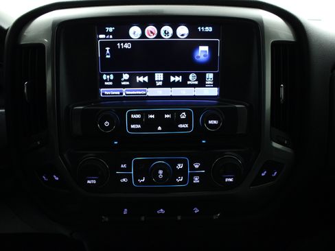 Used 2018 Chevrolet Silverado 1500 LT w/ All Star Edition AWD/4WD image 22