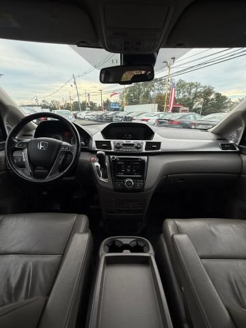 Used 2016 Honda Odyssey Touring Elite image 18