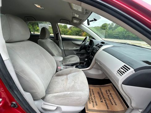 Used 2013 Toyota Corolla L FWD image 14