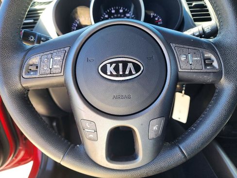 Used 2012 Kia Soul + FWD image 18