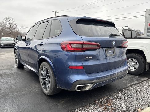 Used 2021 BMW X5 xDrive40i w/ M Sport Package image 2