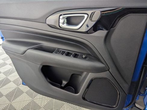 New 2026 Jeep Compass Latitude image 24