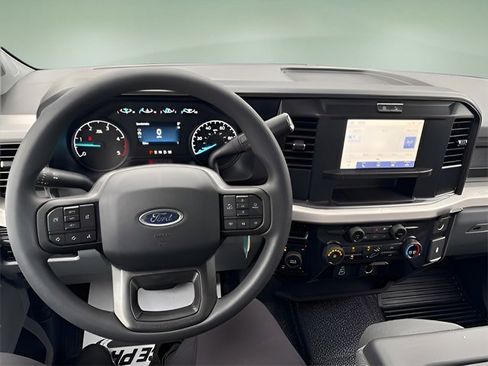 New 2026 Ford F250 XL AWD/4WD image 16