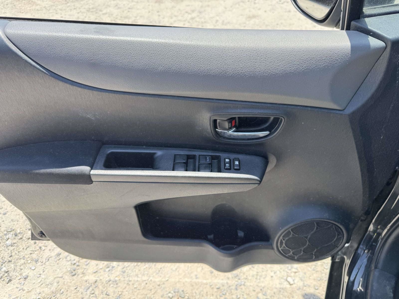 Used 2012 Toyota Yaris SE FWD image 13