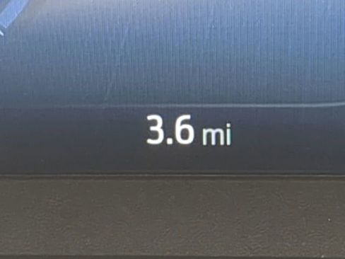 Used 2025 Ford Escape SE w/ PHEV Premium Package image 30