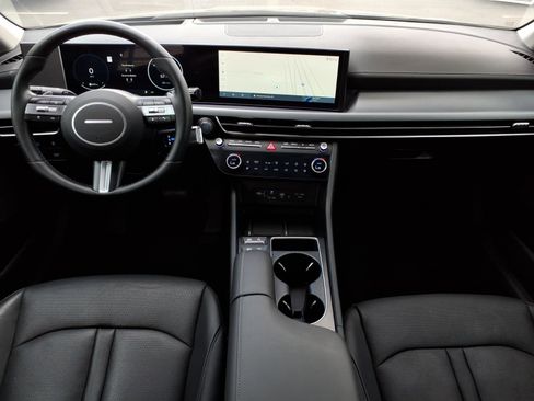 Certified 2025 Hyundai Sonata Limited FWD image 16