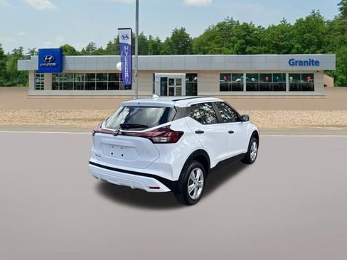 Used 2024 Nissan Kicks S image 7