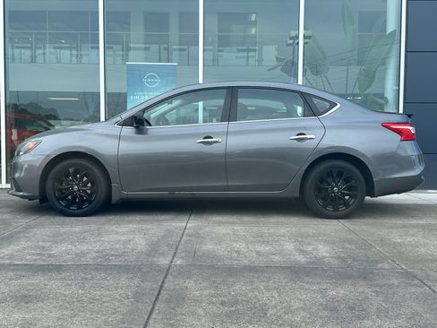 Used 2018 Nissan Sentra S w/ S Midnight Style Package FWD image 6
