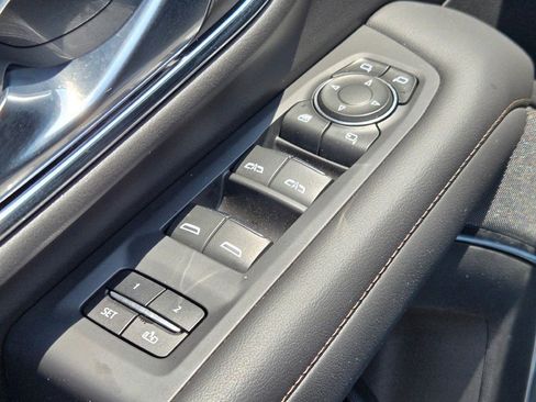 Used 2023 Chevrolet Tahoe High Country image 24