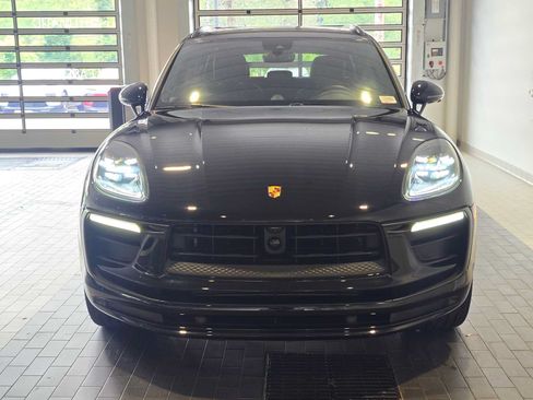 Used 2025 Porsche Macan AWD/4WD image 10