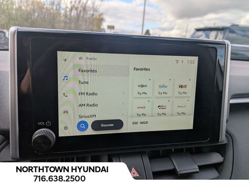 Used 2025 Toyota RAV4 XLE image 22