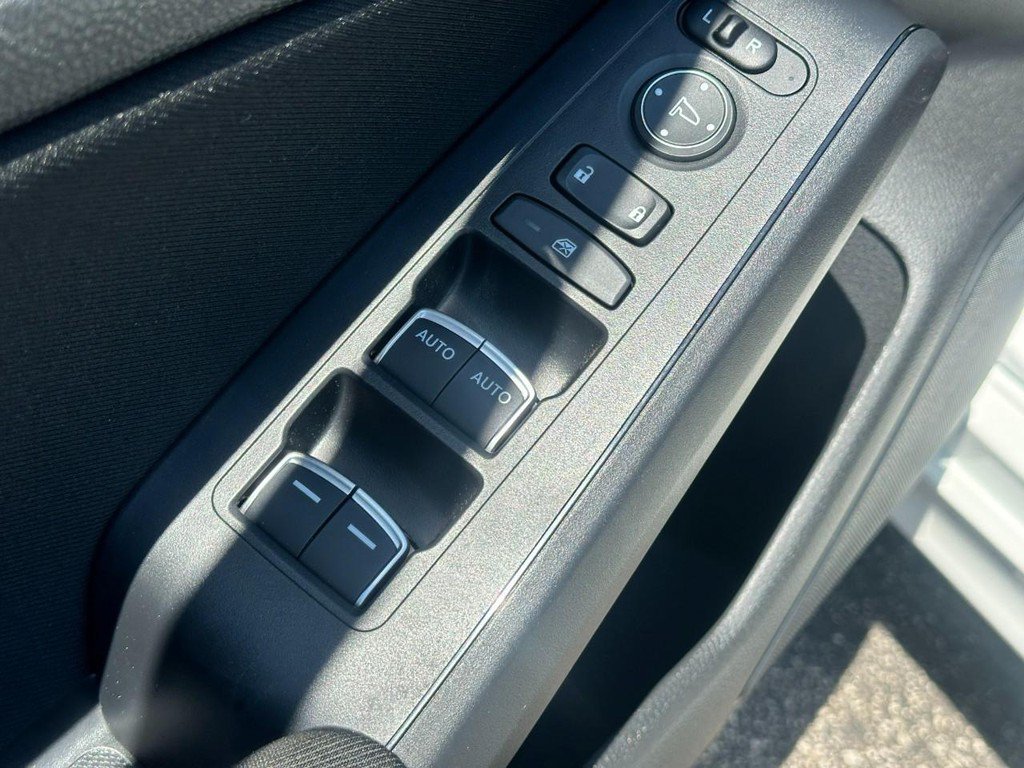 Used 2025 Honda Civic Sport image 19