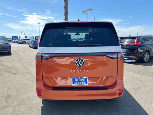 New 2025 Volkswagen ID. Buzz 1st Edition image 4