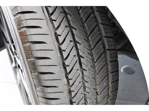 Used 2025 Nissan Sentra SR w/ Midnight Edition image 30