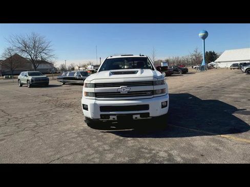 Used 2018 Chevrolet Silverado 2500 LTZ image 25