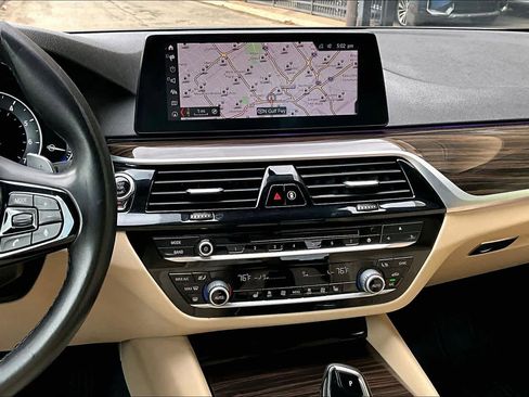 Used 2019 BMW 530i image 6
