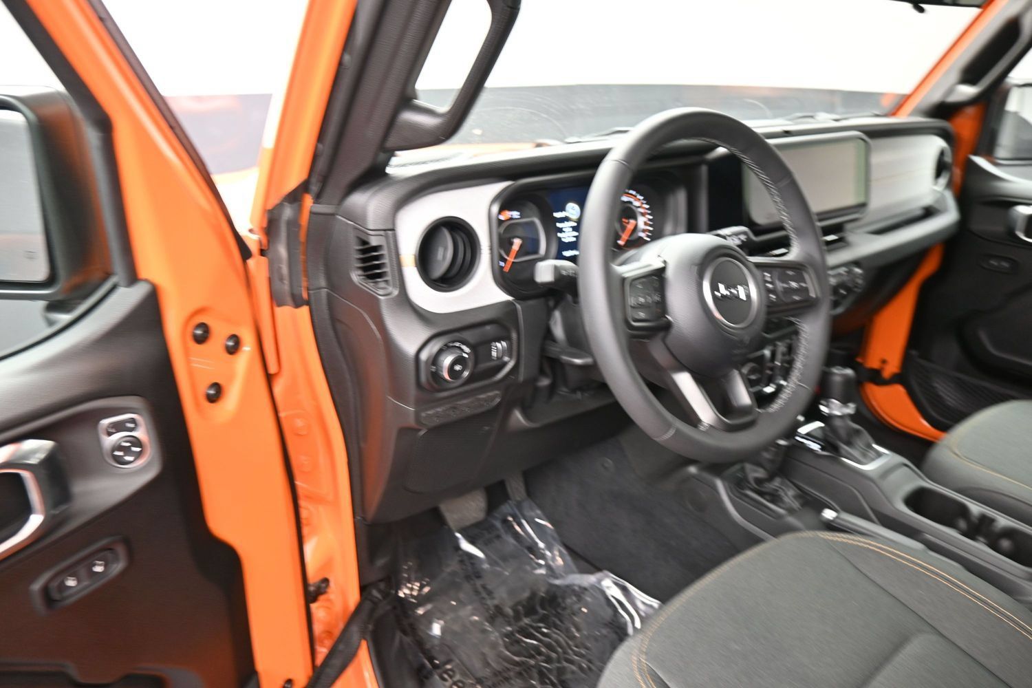 Used 2025 Jeep Wrangler Unlimited Sport AWD/4WD image 12