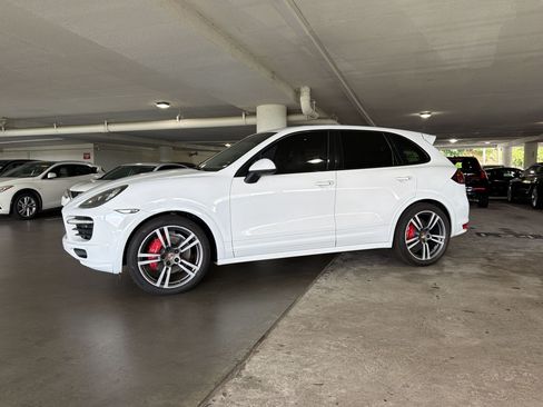 Used 2013 Porsche Cayenne GTS AWD/4WD image 12